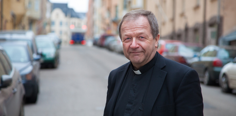 Projektipäällikkö Veijo Koivula on ollut luotsina seurakuntien ensimmäisen kokonaisen Kirjuri-vuoden ajan.